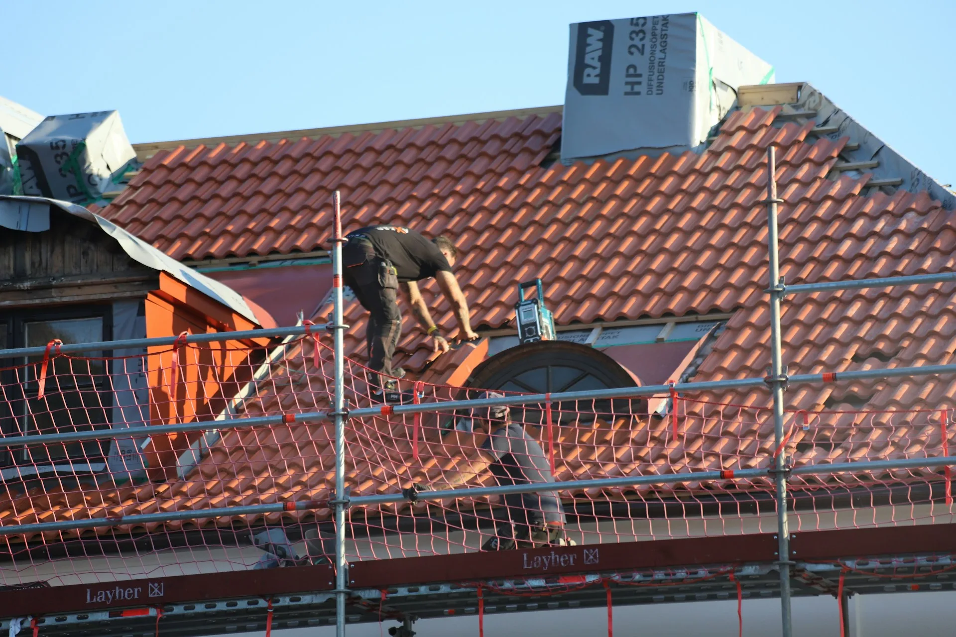 OSHA fall protection roofing contractors